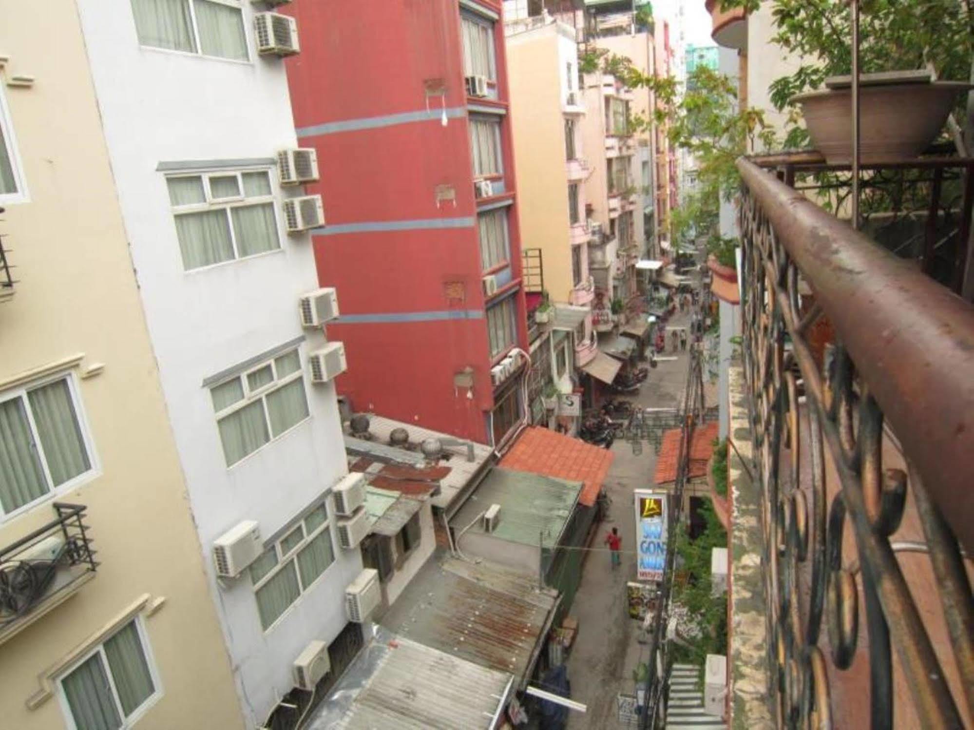 Bee Saigon Hotel Ho Chi Minh City Exterior photo