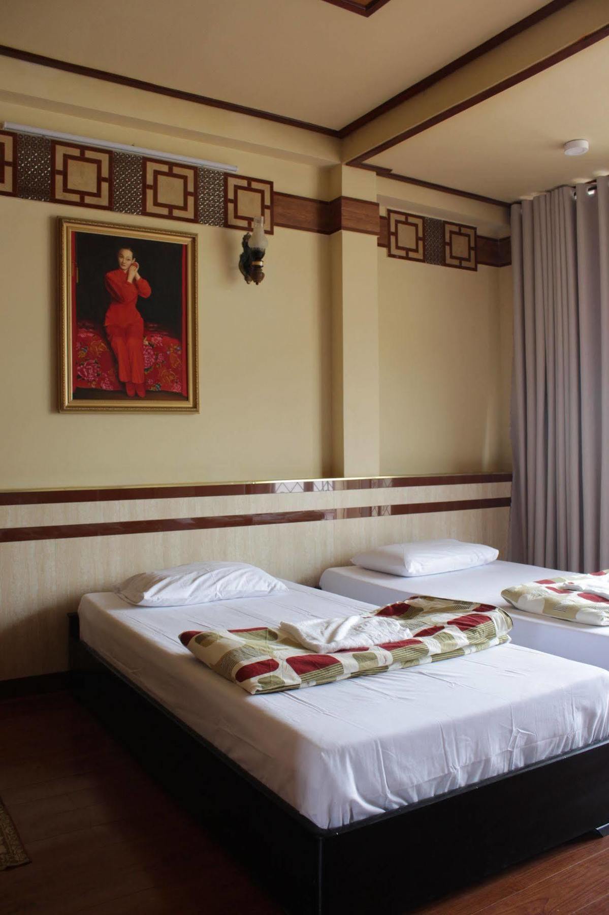 Bee Saigon Hotel Ho Chi Minh City Exterior photo