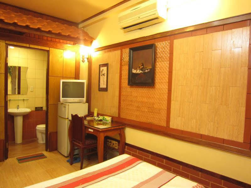 Bee Saigon Hotel Ho Chi Minh City Exterior photo